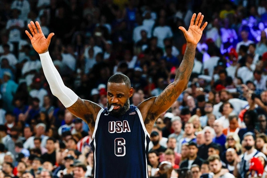 NBA历史罕见成就，仅三人得分和助力均居前15