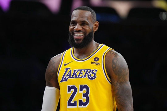 NBA有哪些拥有耐克终身合同的超级球星？