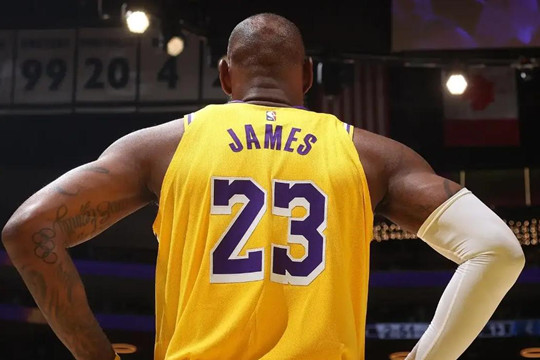 NBA湖人无詹姆斯时还算强队吗?从数据拆解湖人的“双核依赖症”