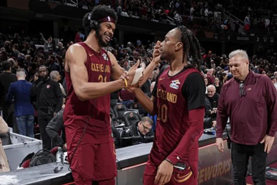 骑士成NBA历史第7支赛季前65场至少55胜的球队