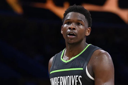 NBA因安东尼·爱德华兹与球迷发生冲突对其罚款5万美元
