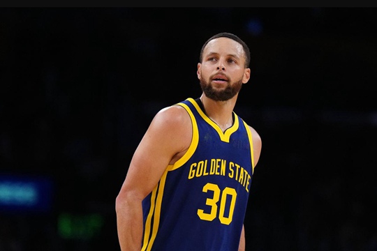 库里季后赛个人得分超越帕克，升至NBA历史前十
