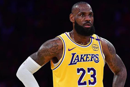继续征战NBA赛场，勒布朗·詹姆斯可能执行2025/26赛季球员选项